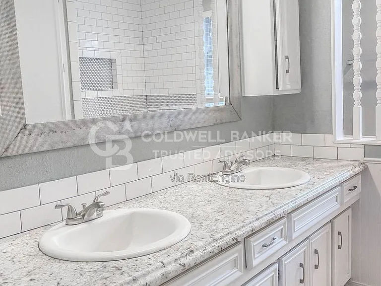 2609 74th Pl — Photo 14