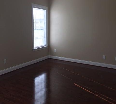 3rd image of 5390 Clarinda Dr