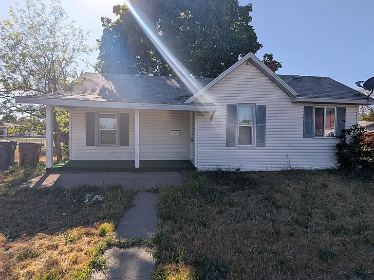 429 E Heroy Ave — Photo 3