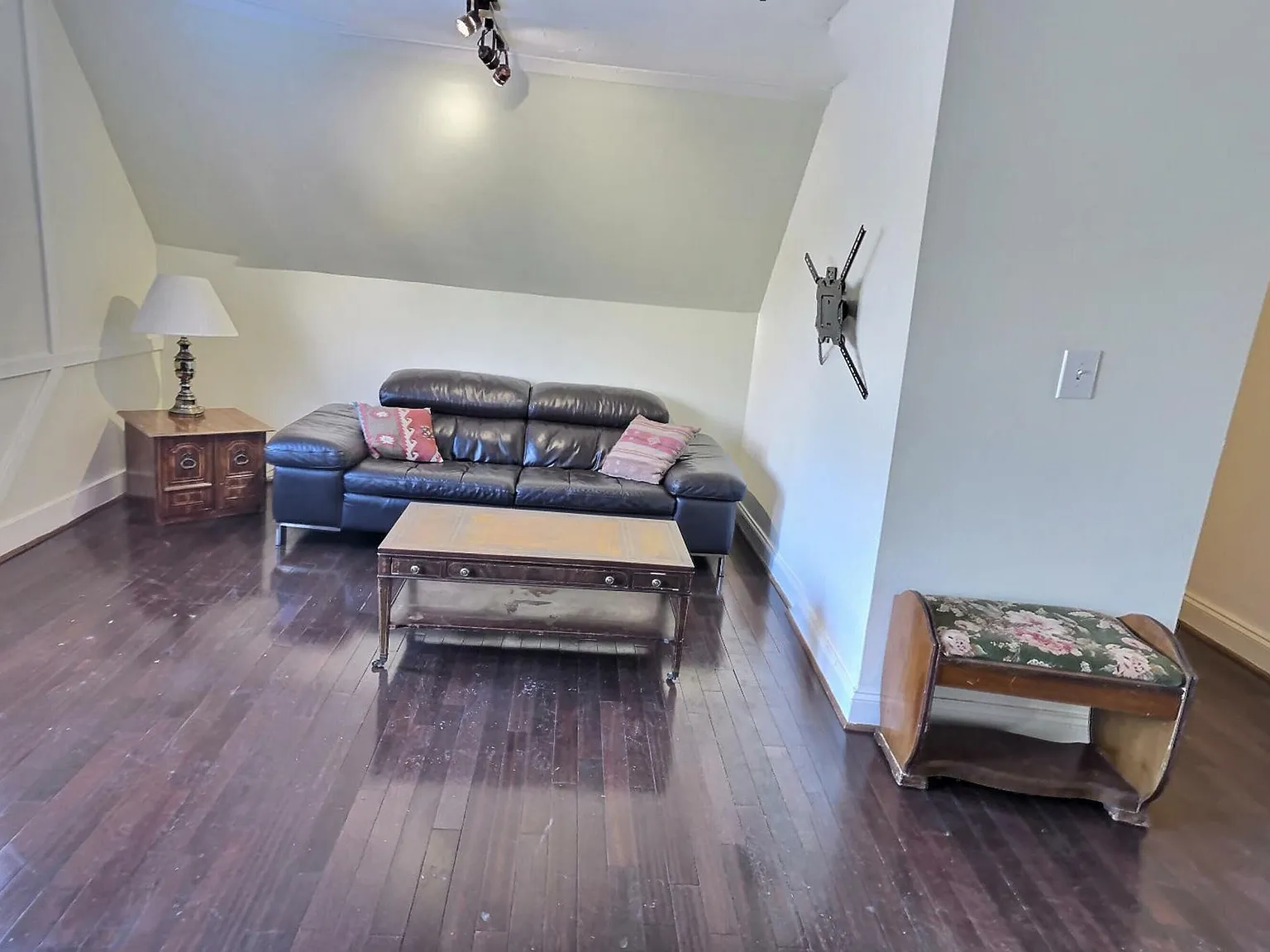 390 Elmwood Avenue — Photo 4