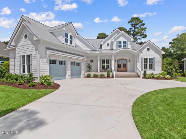 2410 St James Drive SE, Southport, NC 28461