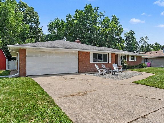 2nd image of 52666 Highland Dr