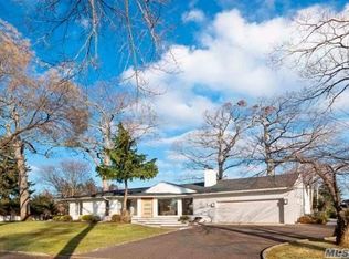 70 Rugby Rd, Roslyn Heights, NY 11577