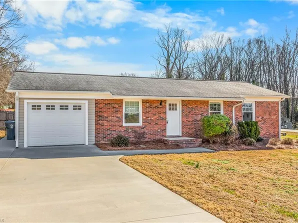 240 Tot St, Mocksville, NC 27028
