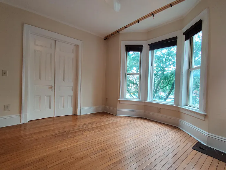 248 College St #5 — Photo 2