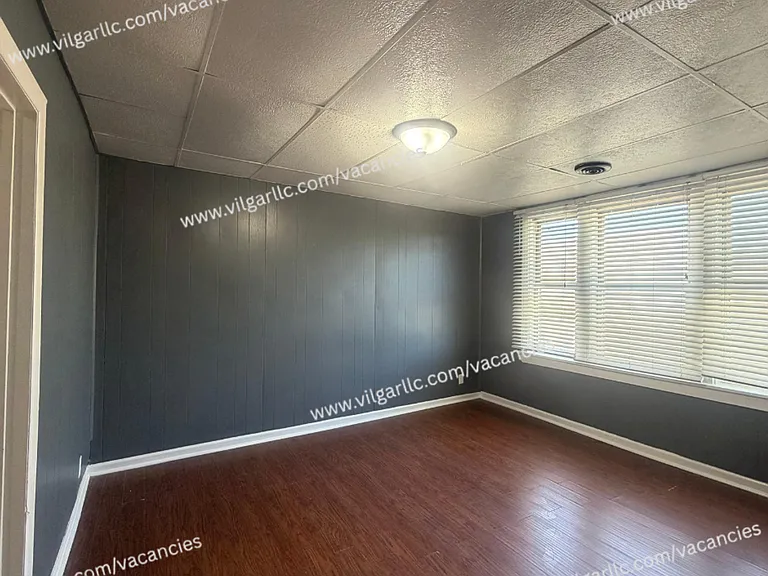 4002 Pulaski St — Photo 10