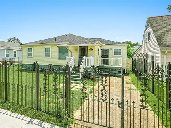4830 Montegut Dr, New Orleans, LA 70126
