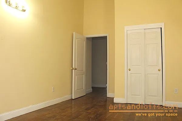 Rented by aptsandlofts.com | media 6