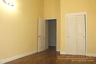 Rented by aptsandlofts.com