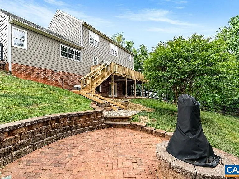 2810 Locust Hill Dr — Photo 42