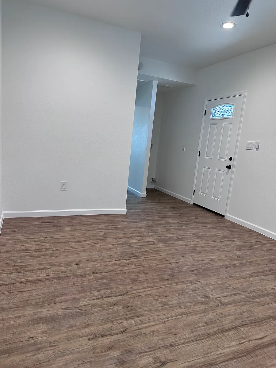 Building Photo - 1205 S Broadacres Ave #1207