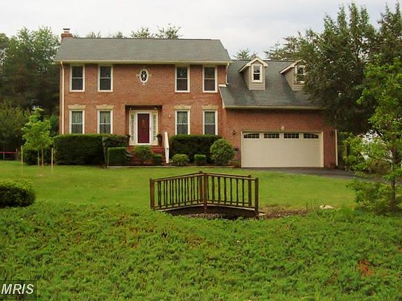 2nd image of 12 Caroway Dr