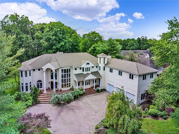 2nd image of 11 Hobby Farm Dr