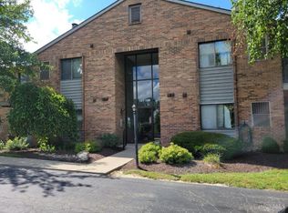 1544 W Galbraith Rd Unit 105, Cincinnati, OH 45231