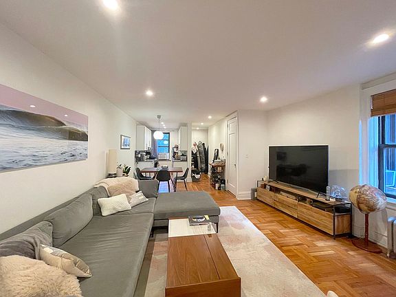 2nd image of 267 W 70th St #3A