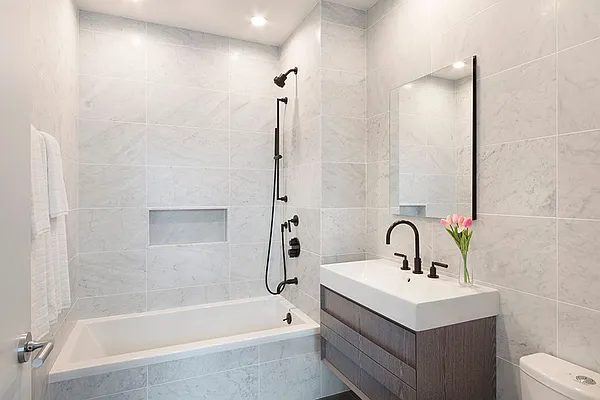 Sold by Nest Seekers International | media 6