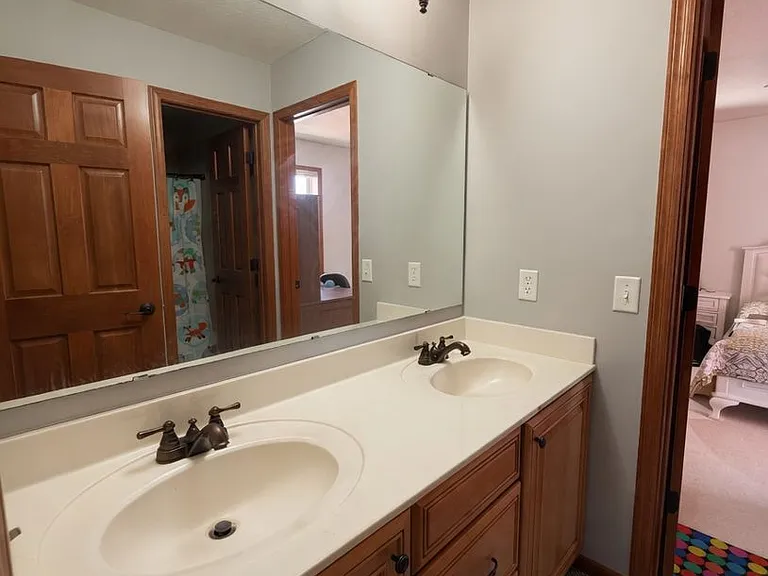 1443 Bethesda Cir — Photo 46