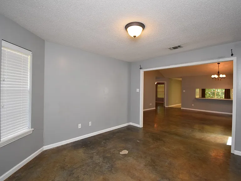 1172 Christpher Ln — Photo 8