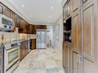 32 Heathcliffe Sq, Brampton, ON L6S5P7