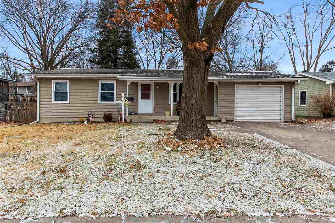 3010 Radcliffe Ave, Iowa City, IA 52245 Zillow