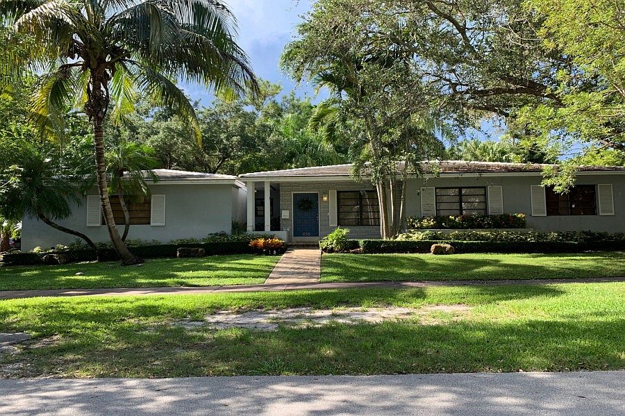 1st image of 635 Viznar Ave