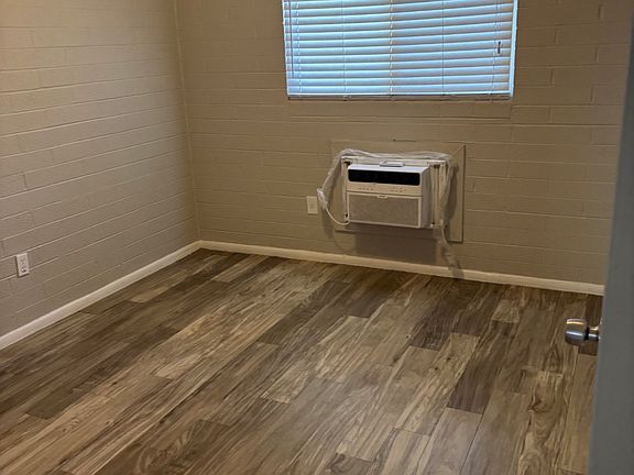 4th image of 3114 N 66th St #1A-201