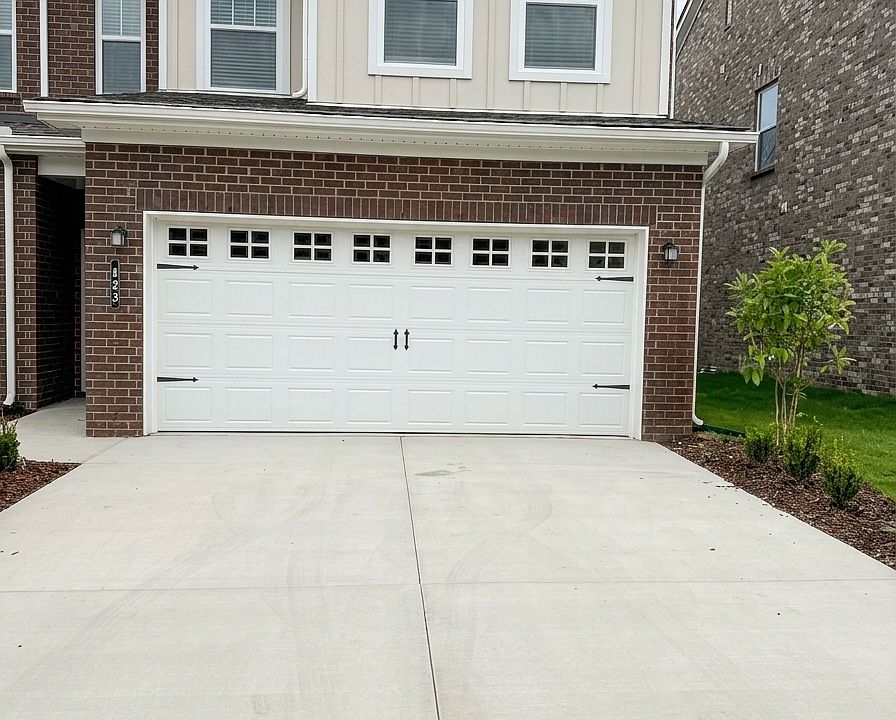 1st image of 123 Rising Ln