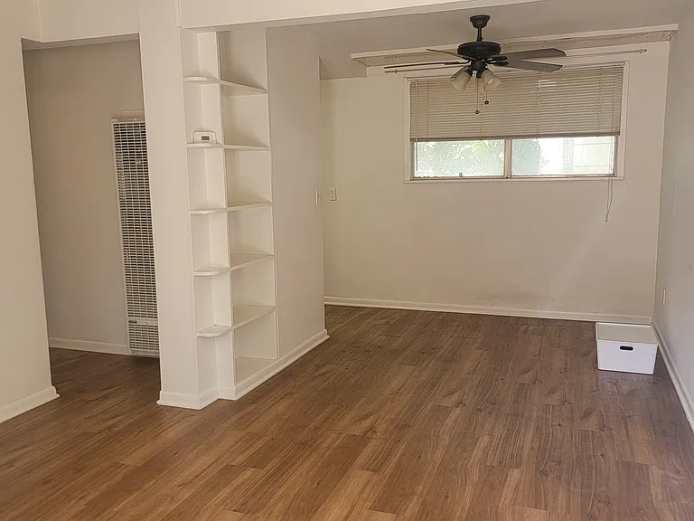 302 E 33rd St #2 — Photo 5