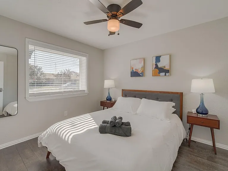 2421 Regal Rd — Photo 27