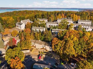 3948 Sherwood Forest Dr, Traverse City, MI 49686