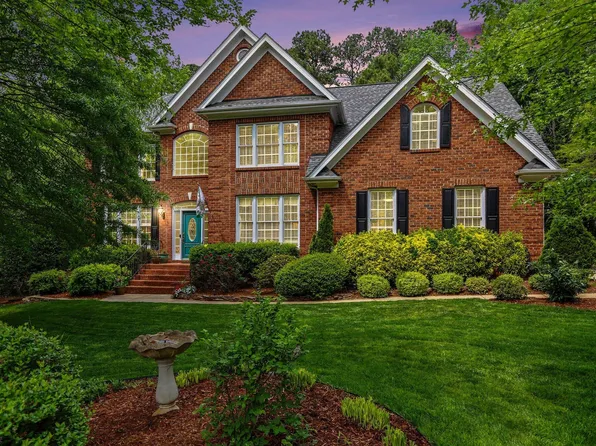 116 Loch Pointe Dr, Cary, NC 27518