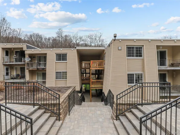 420 Fox Run Lane, Carmel, NY 10512