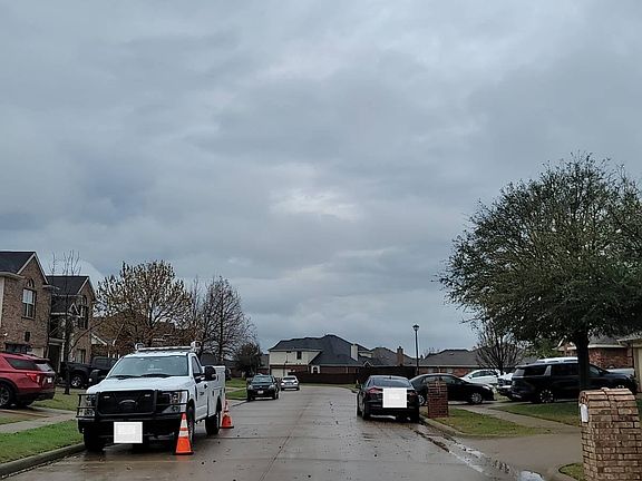 5th image of 2102 Thistle Ln