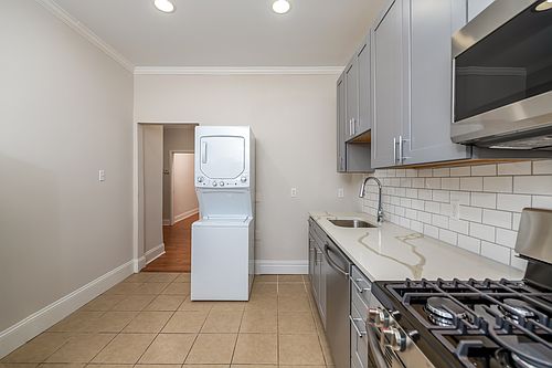 5th image of 4053 Russell Blvd #1S