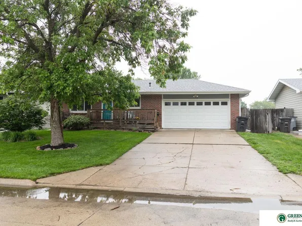 1228 N Pennsylvania Ave, York, NE 68467