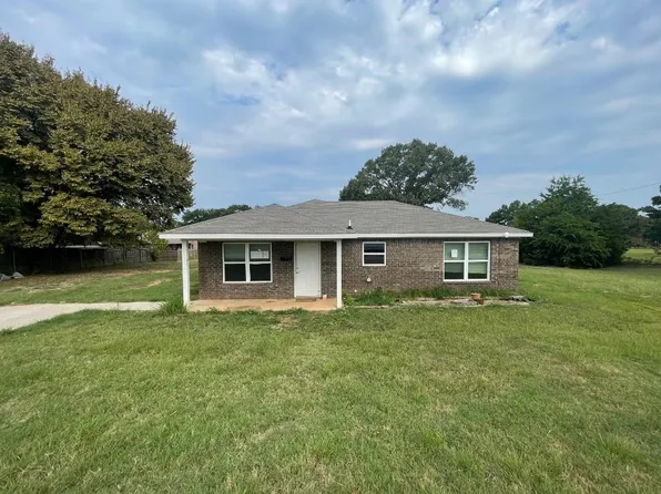 601 Livingston Rd, Edgewood, TX 75117