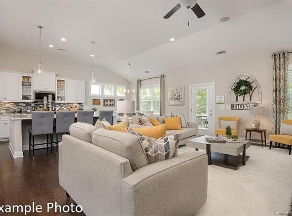3rd image of 1077 Waterlily Dr