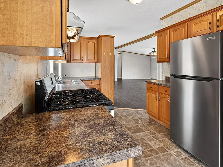 15 W Redwood Ave — Photo 48