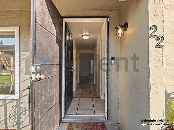 3rd image of 22 Rainier Ln