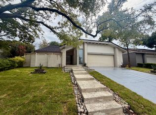 124 Fox Glen Cir, Irving, TX 75062