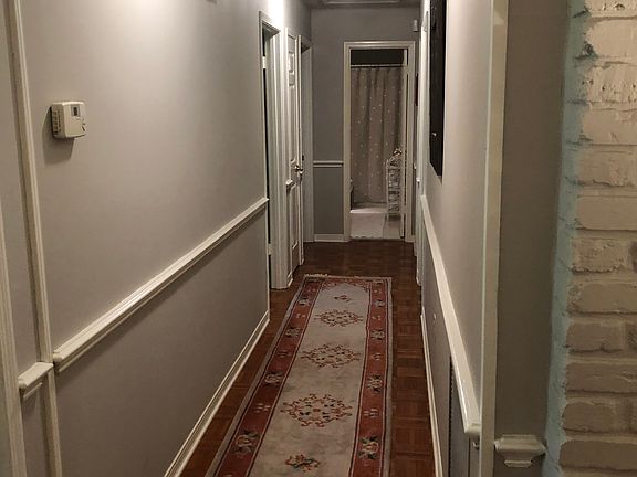 5th image of 428 Byron Ave E