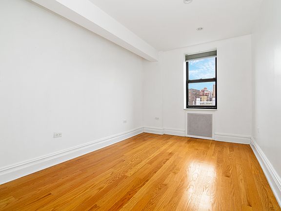 5th image of 69 Bennett Ave APT 608