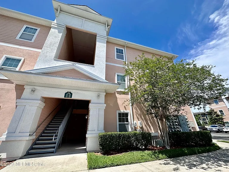4908 Key Lime Dr #107 — Photo 3