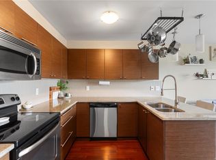 Ovation, Esquimalt, BC V9A 3P5