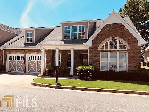 2nd image of 2261 Sandy Oaks Dr