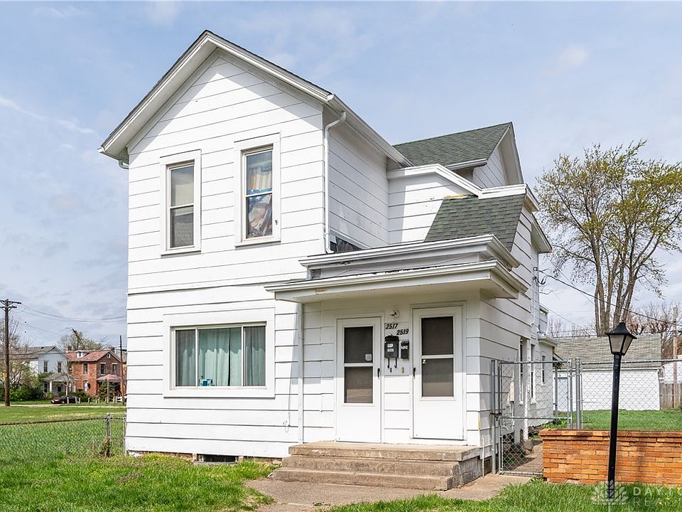2nd image of 2519 E 5th St #2517