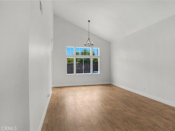 5th image of 40224 Holden Cir