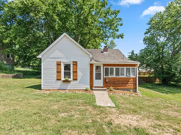 1520 New Madrid St, Cape Girardeau, MO 63701