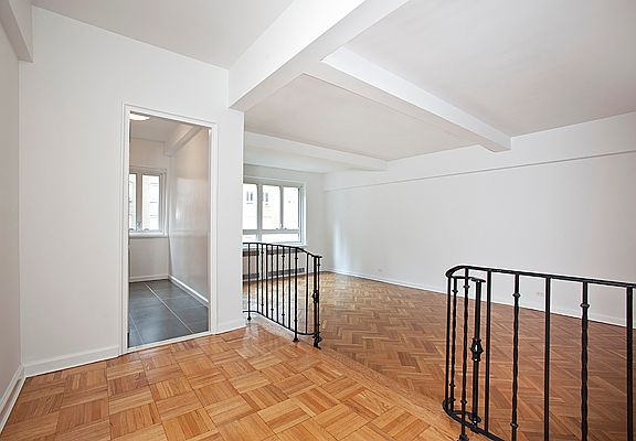 2nd image of 333 W 57th St APT 7F