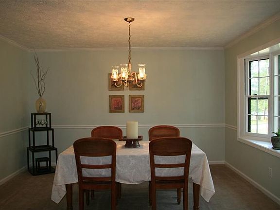 3rd image of 4548 Cedar Knoll Dr NE